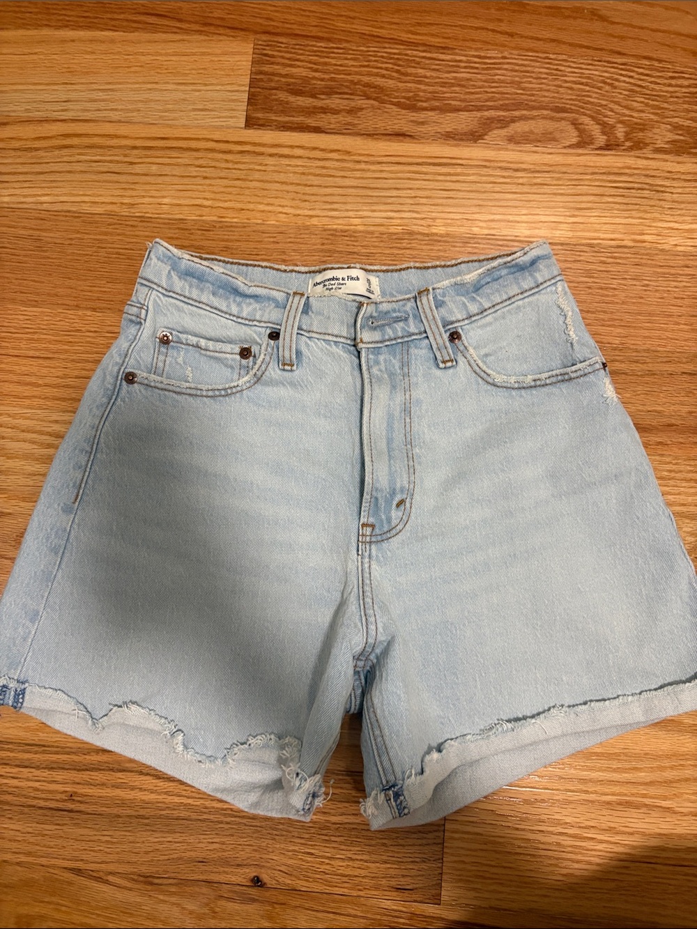 Abercrombie & Fitch Light Wash High-Rise Dad Shorts Curve Love Size 25/0